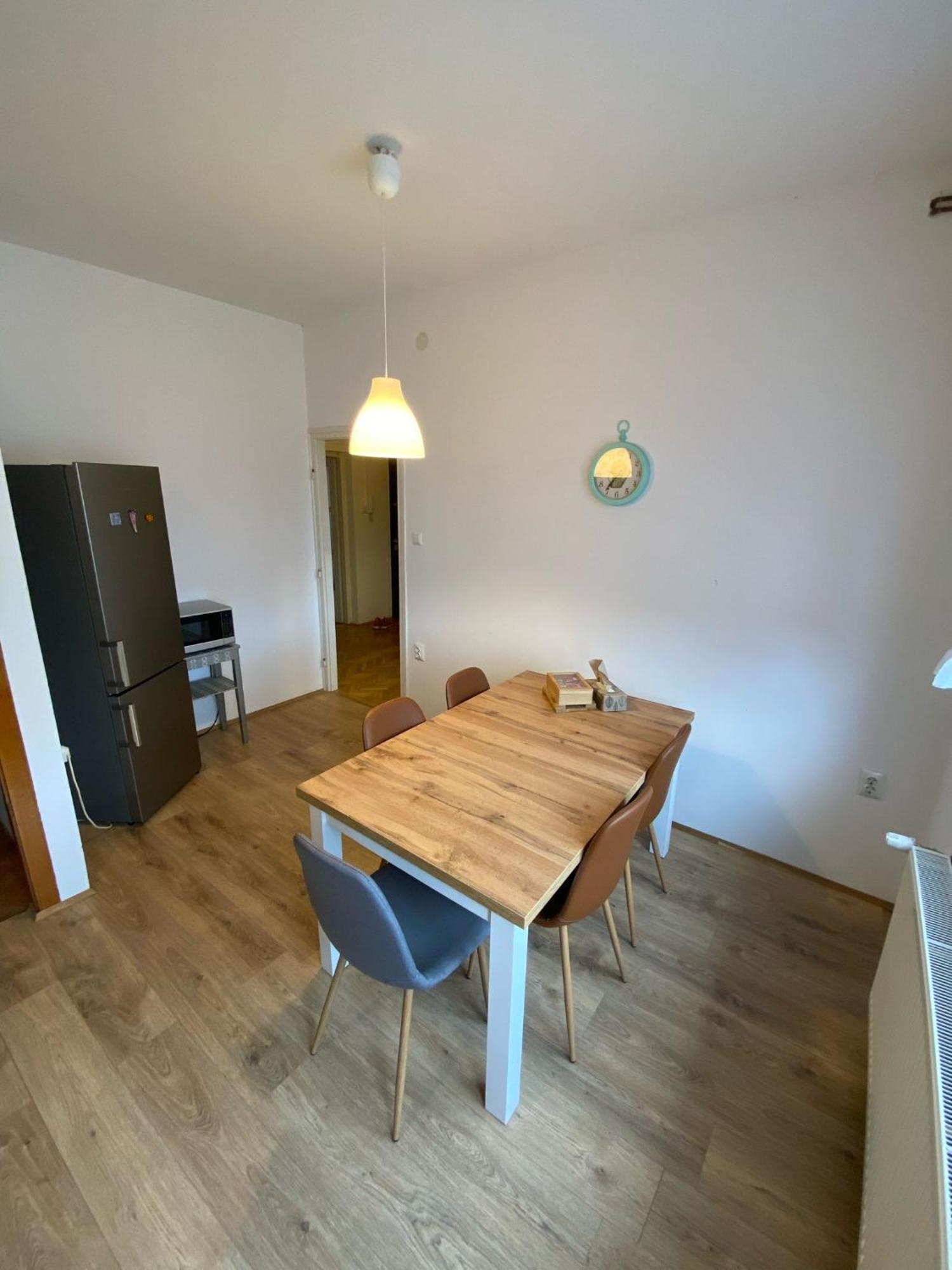 Moon Tree *** Apartment Varazdin Bagian luar foto